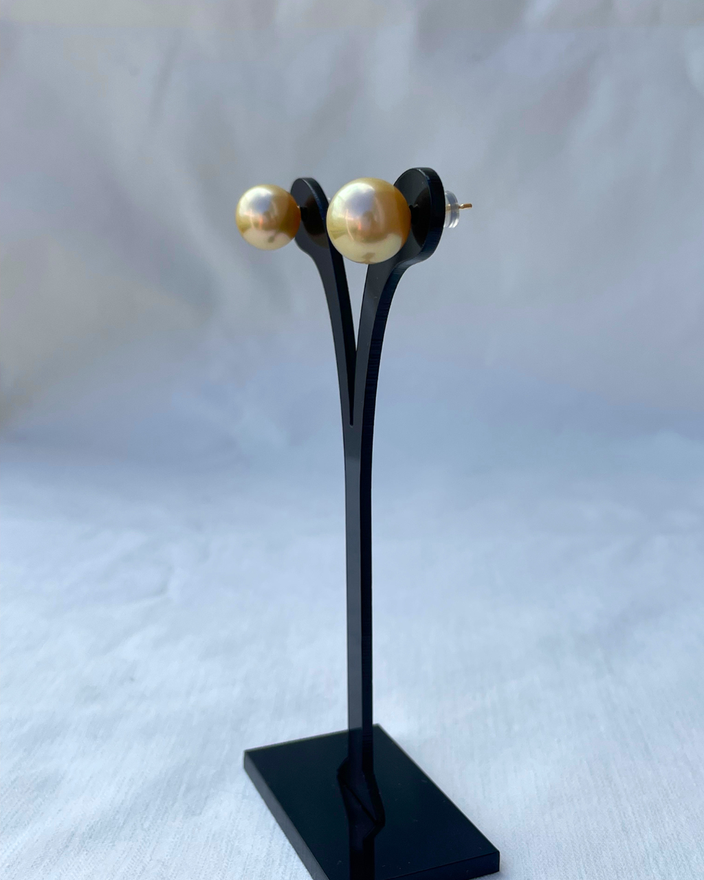 Honey I'm Home Gold Studs 9mm