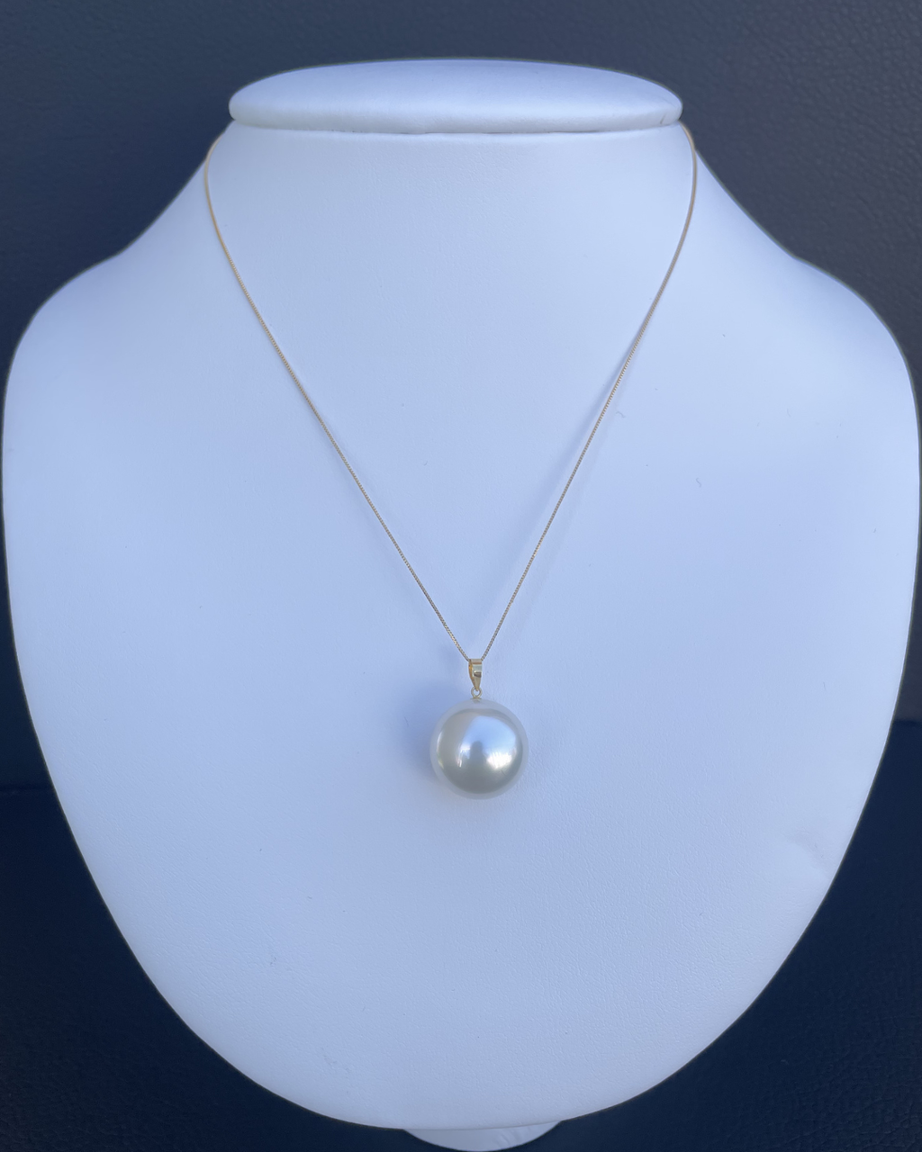 Solitaire Pearl Pendant