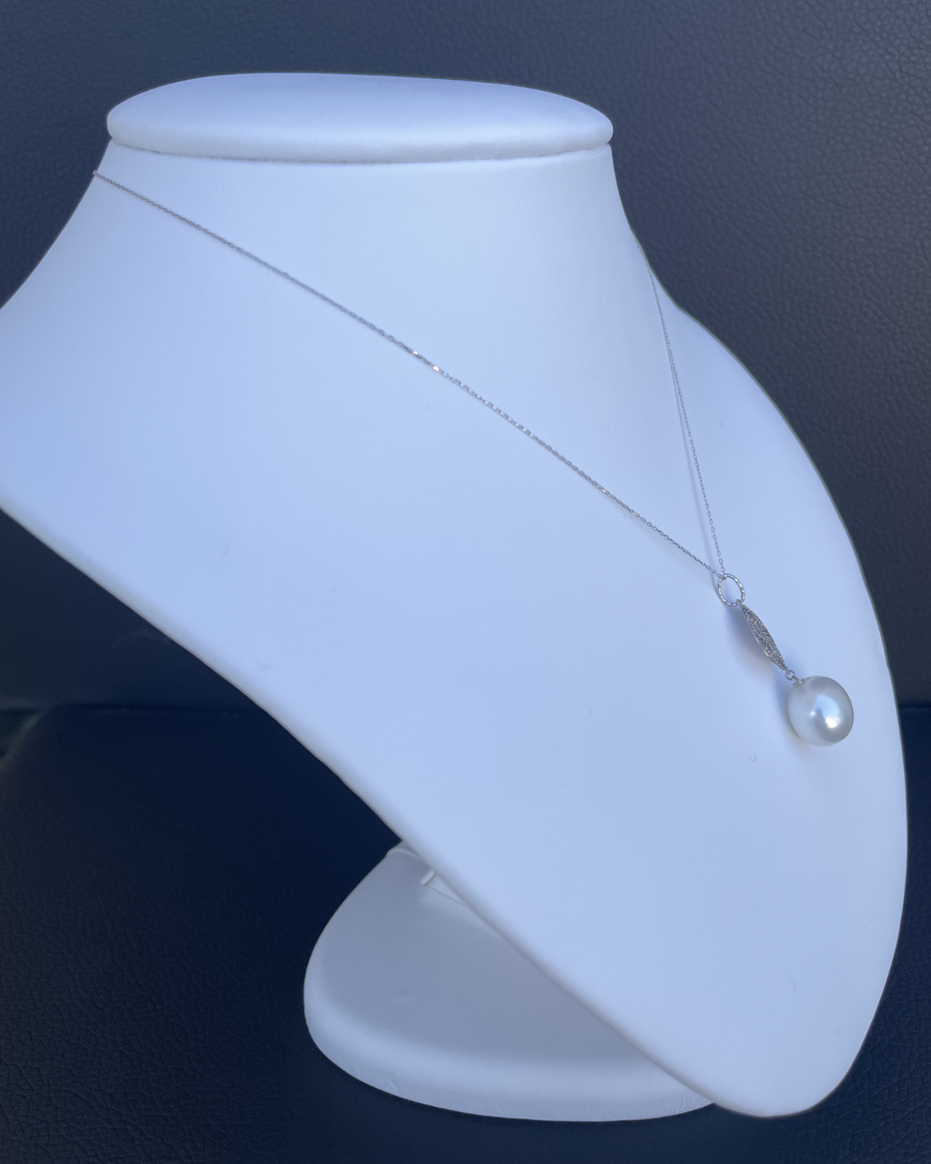 Echoes of Light Pendant