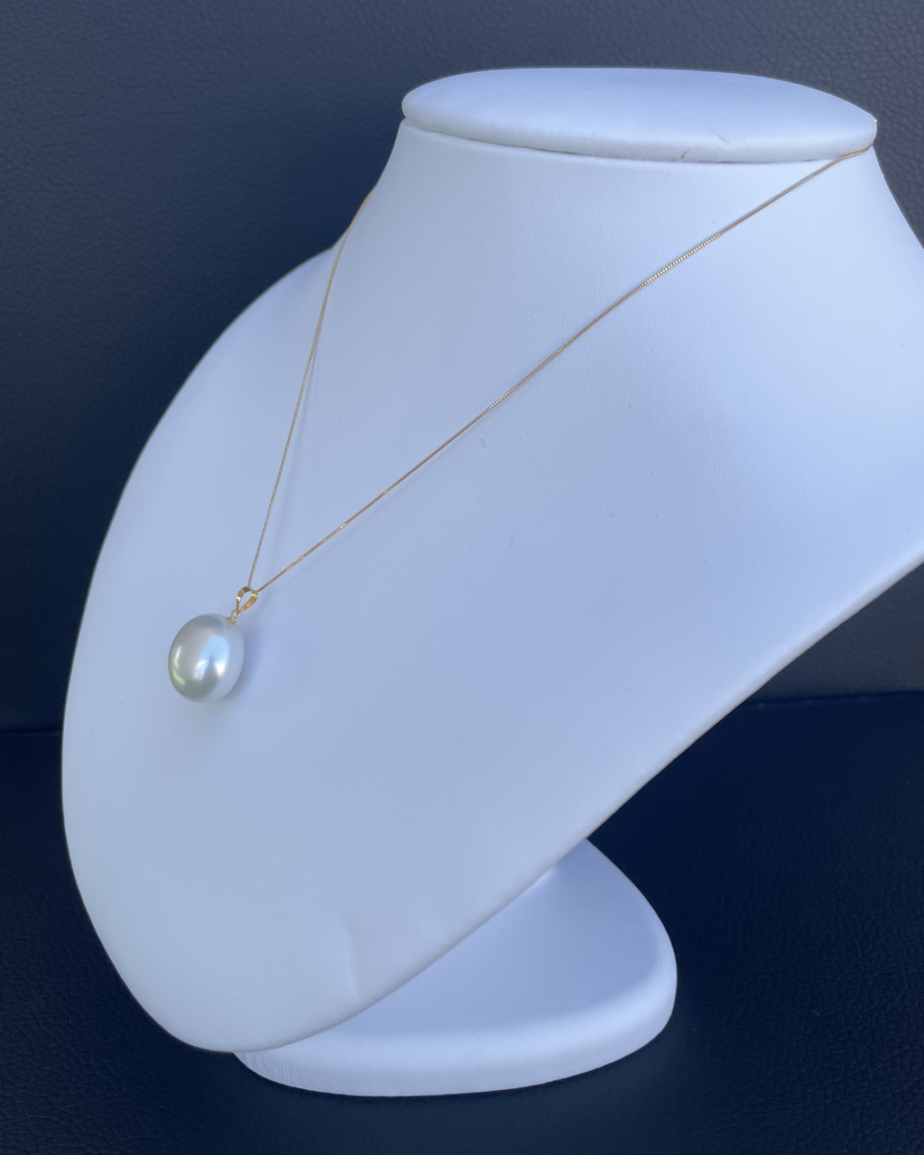 Solitaire Pearl Pendant