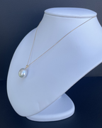 Solitaire Pearl Pendant