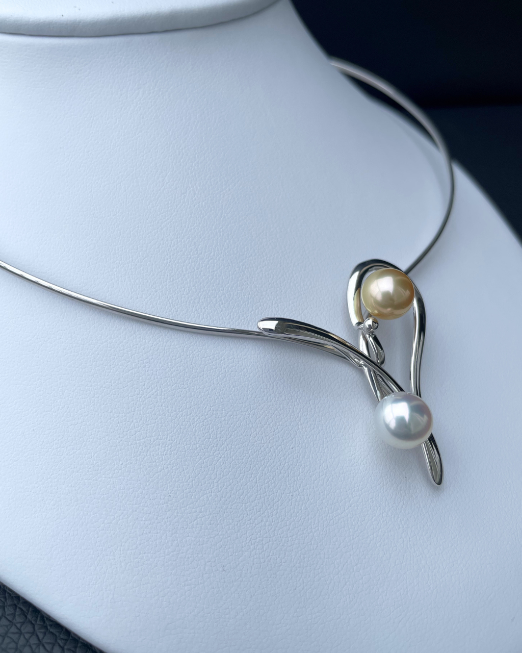 Twin Flame Pearl Chocker