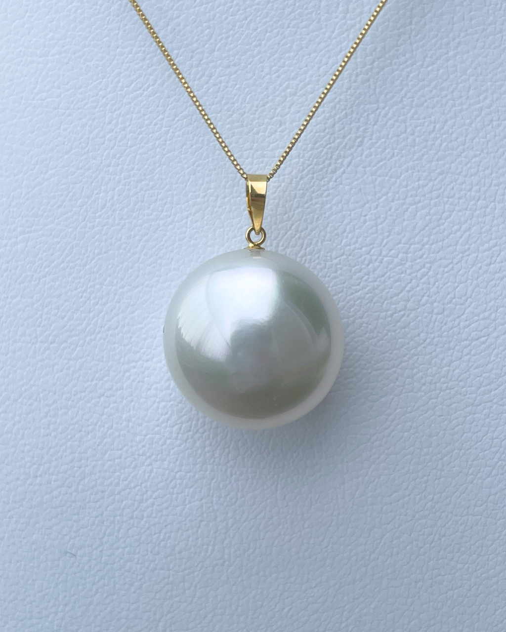 Solitaire Pearl Pendant